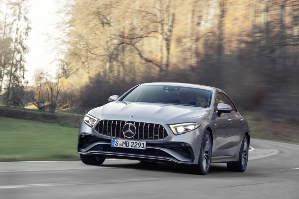 MERCEDES CLS: Uz automatsko parkiranje može sam zakočiti ako vozač ne reagira