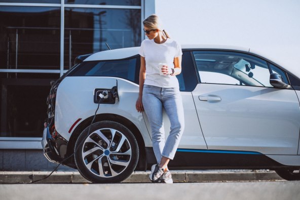 ZAKON O GRADNJI: Nove zgrade moraju imati jedno mjesto za punjenje električnih automobila