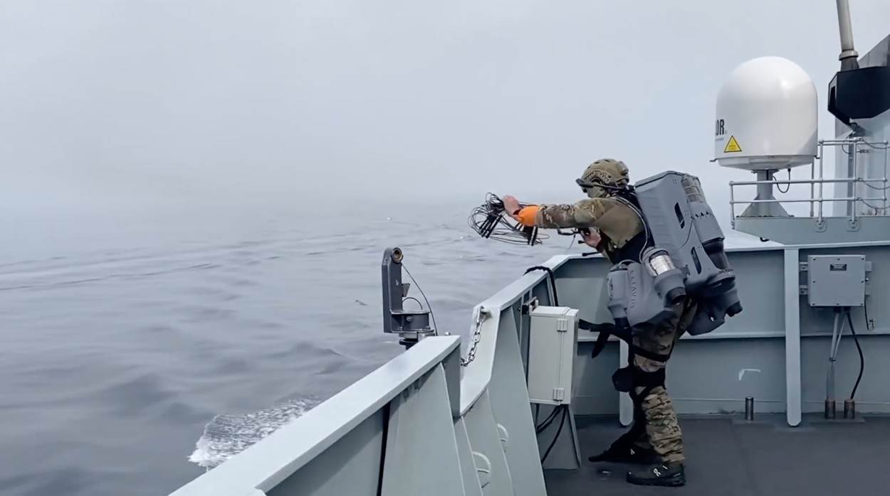 JETPACK DEMONSTRACIJA Marinci će ovime gusarima utjerati strah pod kožu