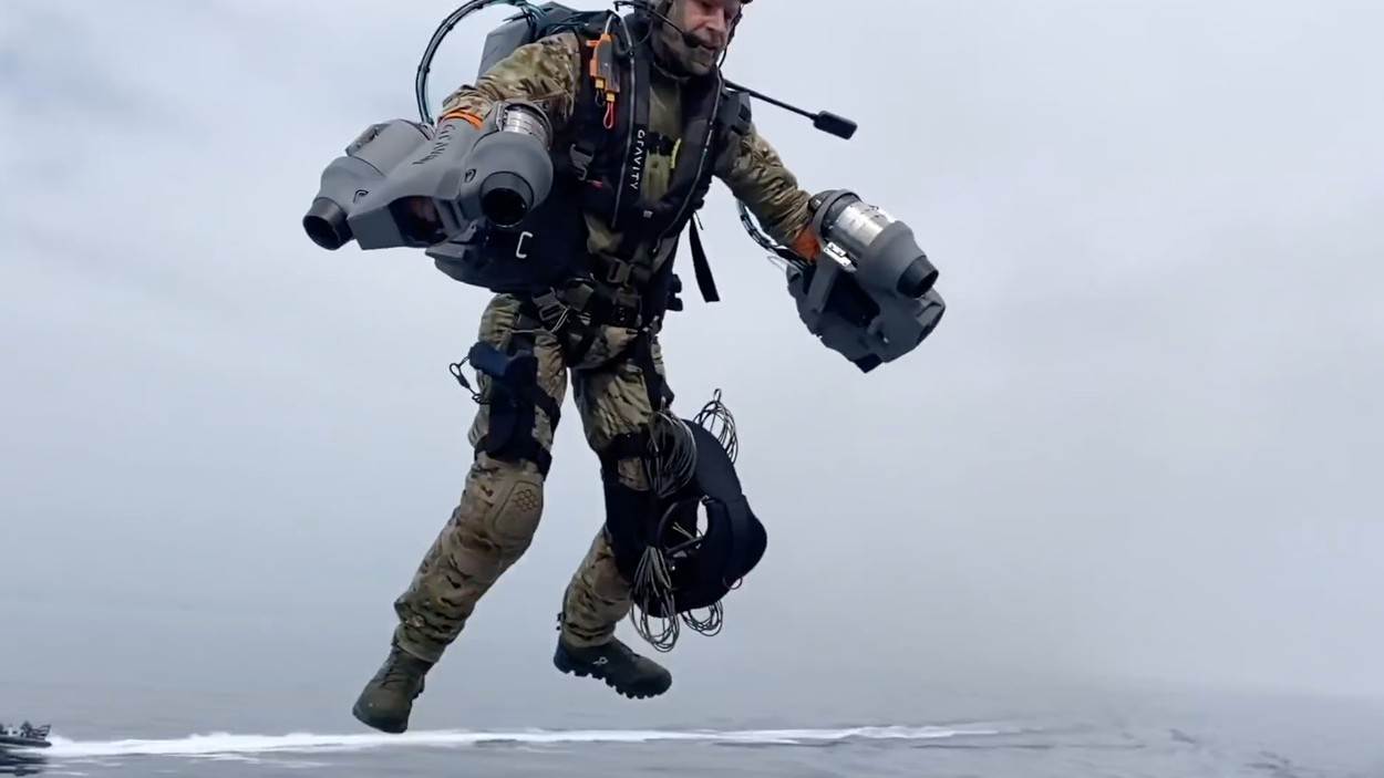 JETPACK DEMONSTRACIJA Marinci će ovime gusarima utjerati strah pod kožu
