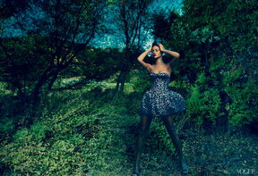 Rihanna opet na naslovnici Vogue-a