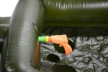 FLAMINGOSI SU PROŠLOST Za ljeto si nabavite zračni tenk za vođenje pomorskih bitki