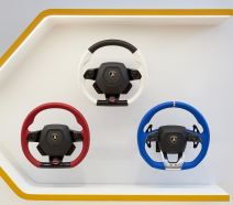 LAMBORGHINI LOUNGE NEW YORK CITY Nikad viđeni automobili, B&O zvuk i novi sat