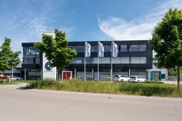 Porsche ulaže u tvornicu baterijskih ćelija visokih performansi