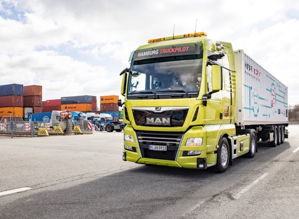 Kada već postoje pametni telefoni, kuće, auti... Red je došao na pametne kamione!