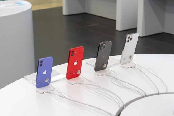 Apple doslovno rastura s novom iPhone 12 serijom