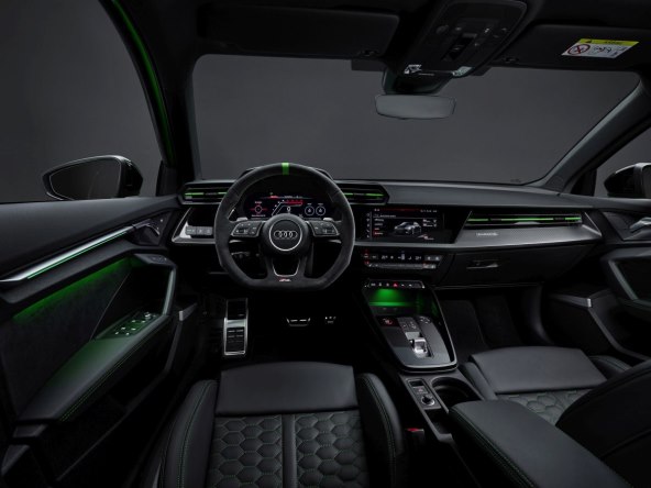 NOVI AUDI RS 3 Sportski nastup pogodan za svakodnevnu upotrebu