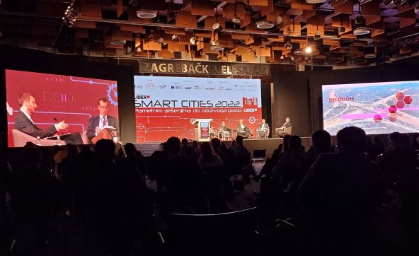 Smart cities 2022 panel (1).jpg