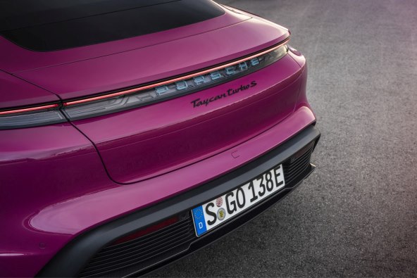 Porsche Taycan (1)