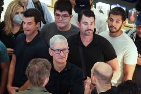 Tim Cook (2)