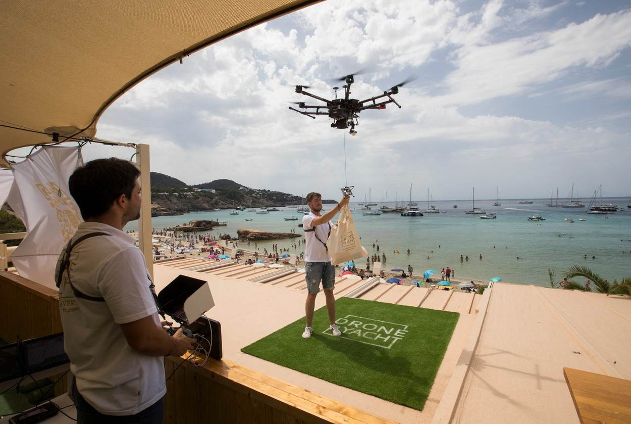 Drone to Yacht (6)