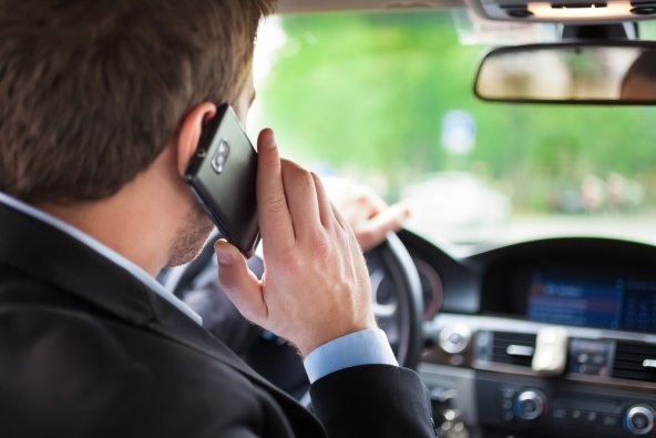 Telefoniranje u voznji (1)