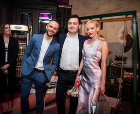 Na Cosmo partyju Strongbow se nije ispuštao iz ruku