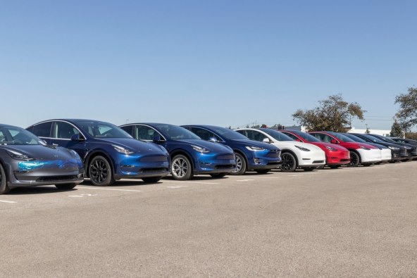 I TESLA JE USPIO Za koliko je dana proizvođač automobila ušao u klub najvrjednijih?