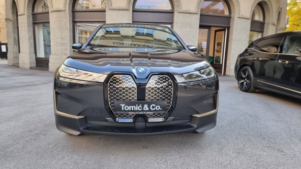 BMW iX (19)