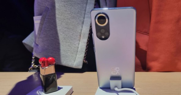 I rast i pad prodaje pametnih telefona u trećem tromjesečju 2021.