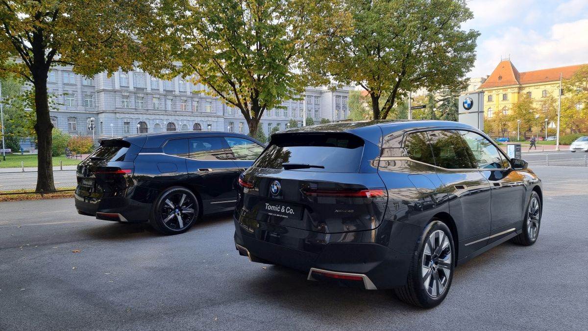 BMW iX (22)