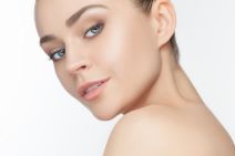 djevojka savršeno lice.jpg