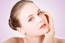 djevojka čisto lice.jpg