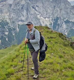 Zoran Šprajc na planinskom lancu Padon.