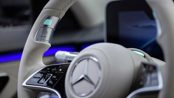 MERCEDES-BENZ Prvo na svijetu odobrenje za automatiziranu vožnju