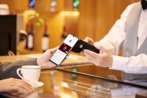 Huawei curvepay.jpg