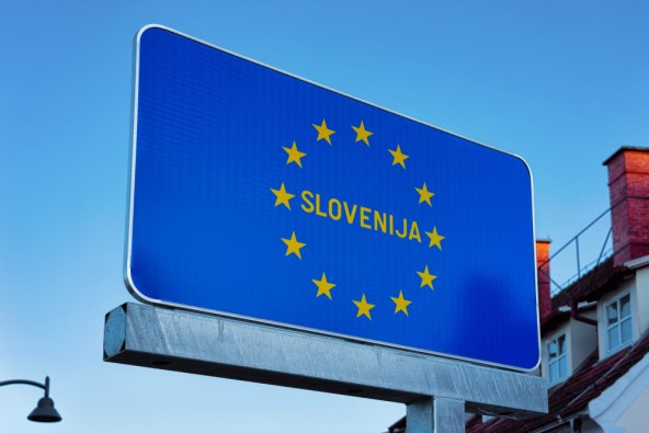 Slovenija tabla.jpg