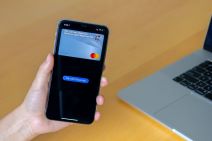 Apple iPhone Pay (1).jpg