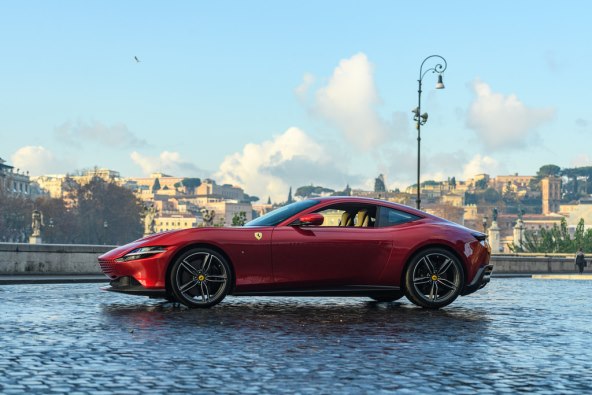 Ferrari Roma (1).jpg