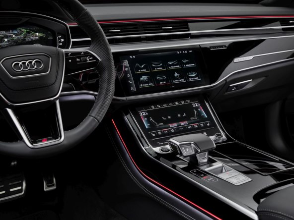 Audi A8 (4).jpg