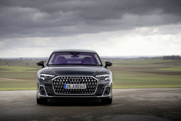 Audi A8 (10).jpg