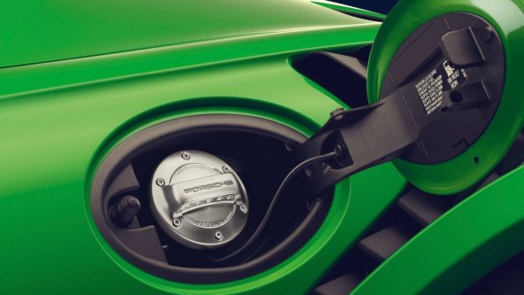 Porsche rezervoar.jpg