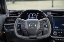Lexus RZ 450h (6).jpg