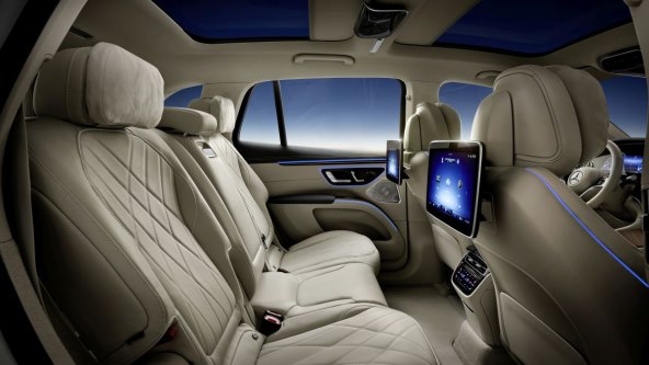 Mercedes EQS SUV (6).jpg
