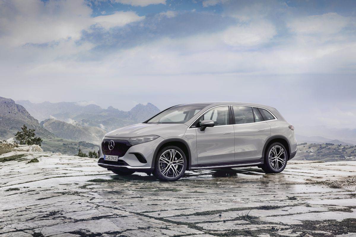 Mercedes EQS SUV (1).jpg