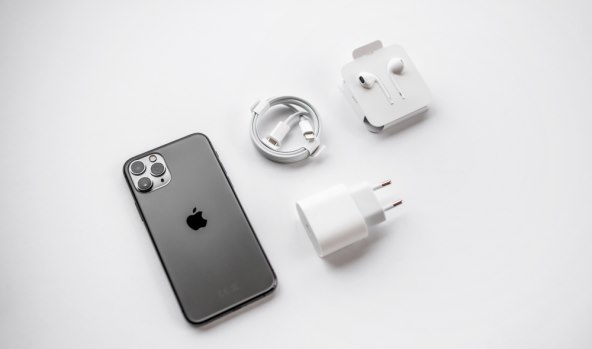 Apple iPhone punjac (2).jpg