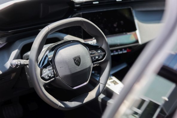 Peugeot 308 SW (13).jpg