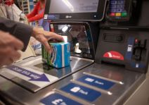 Samoposlužna blagajna trgovina (2).jpg