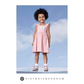 Ovako izgleda pristupačna moda za žene i djecu s potpisom Victorije Beckham
