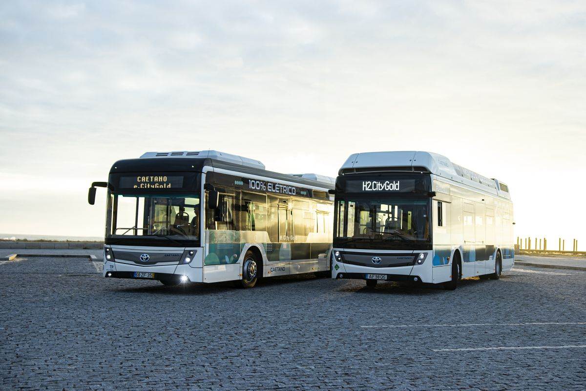 CaetanoBus Toyota vodik hidrogen (4).jpg