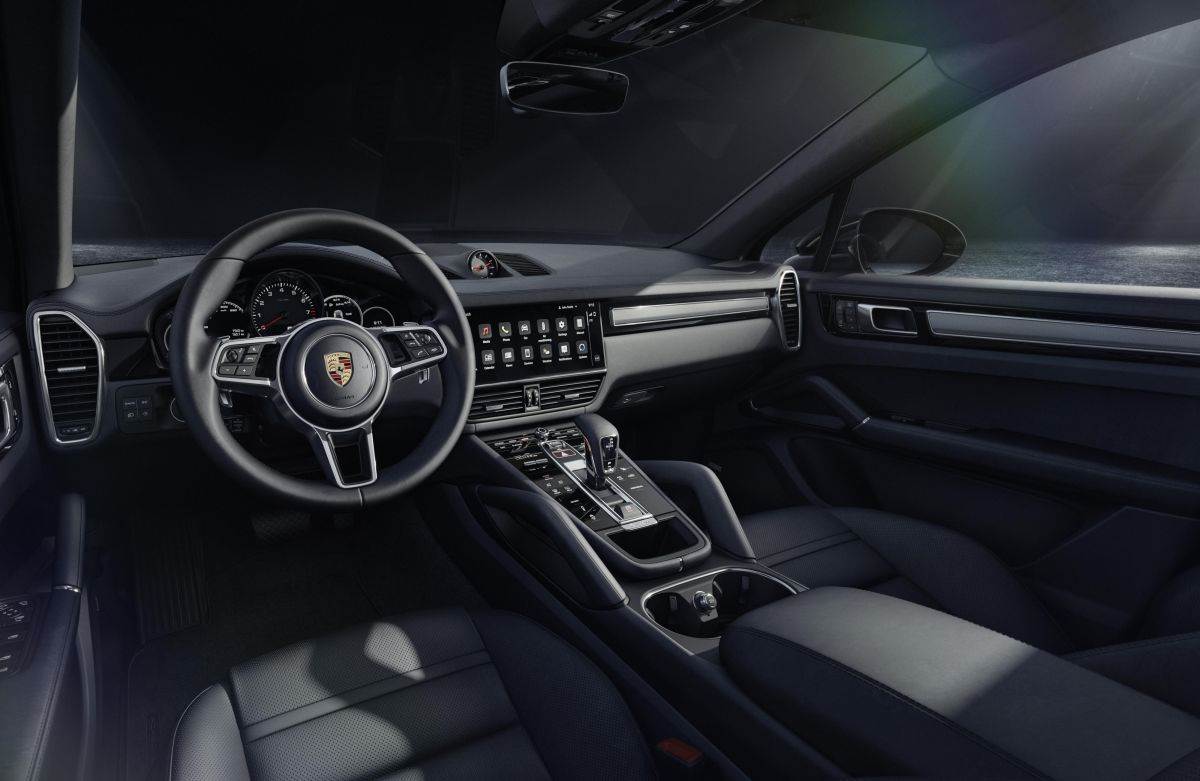 Cayenne Platinum Edition (2).jpg