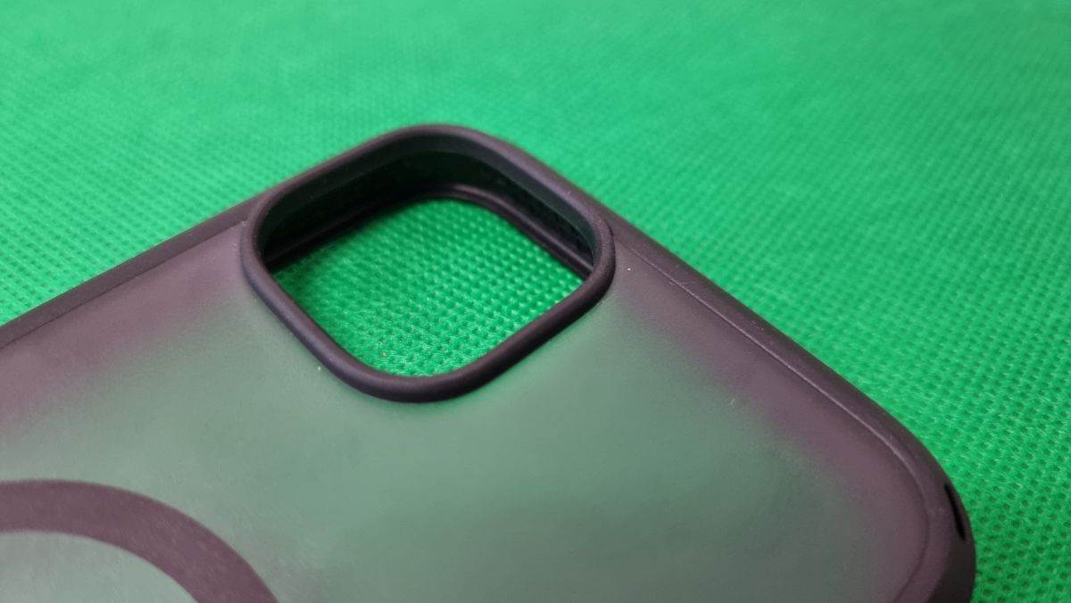 Catalyst Influence za iPhone 14 (9).jpg