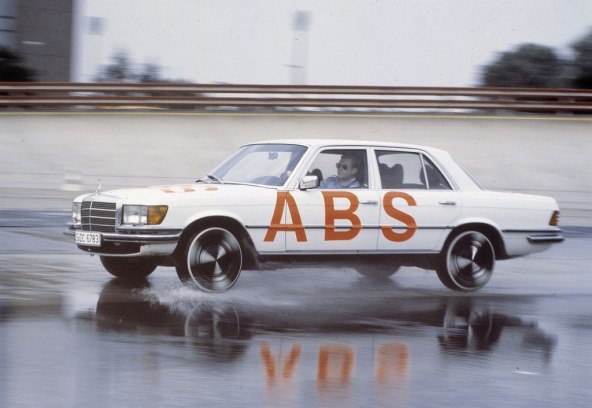 Mercedes-Benz S-Class (W116).jpg