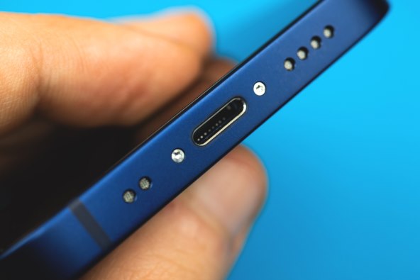 Lightning Apple iphone (1).jpg