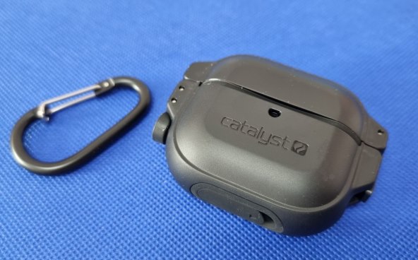 Catalyst Total Protection Case za AirPods (2).jpg