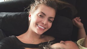 Ella Dvornik razvodi se od Charlesa Pearcea