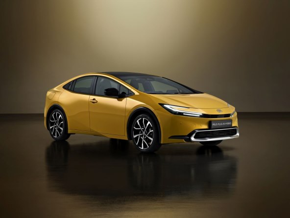 SVJETSKA PREMIJERA: Toyota Prius Plug-in hybrid za Europu