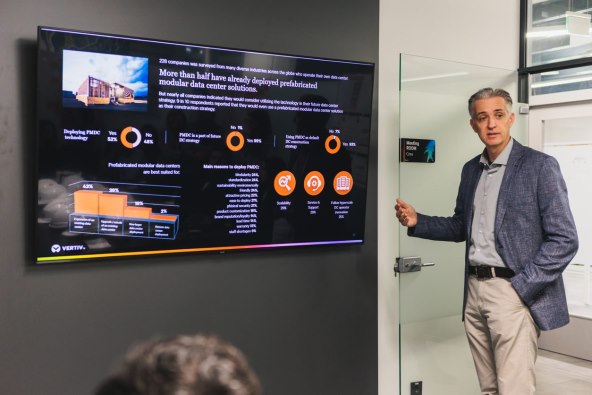 Viktor Petik, Vertiv (2).jpeg