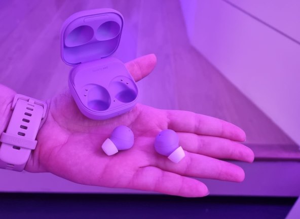 CANALYS PROCJENJUJE: Globalne isporuke TWS slušalica