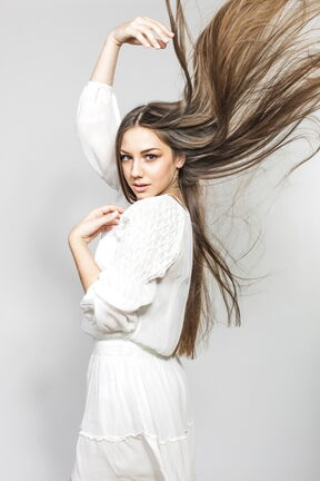 Djevojke iz susjedstva kao zaštitna lica nove Pantene Aqua Light linije 